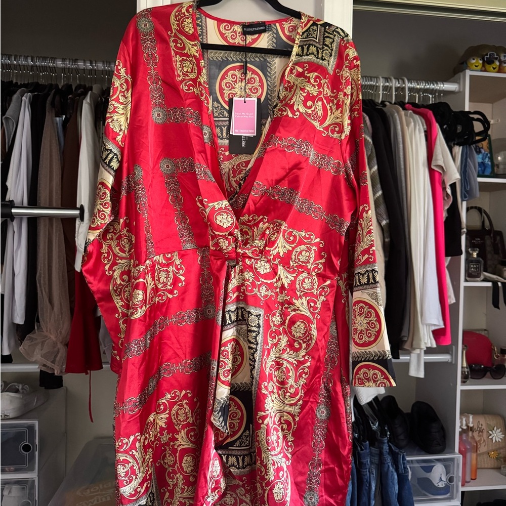 PrettyLittleThing Red and Gold Satin Kimono